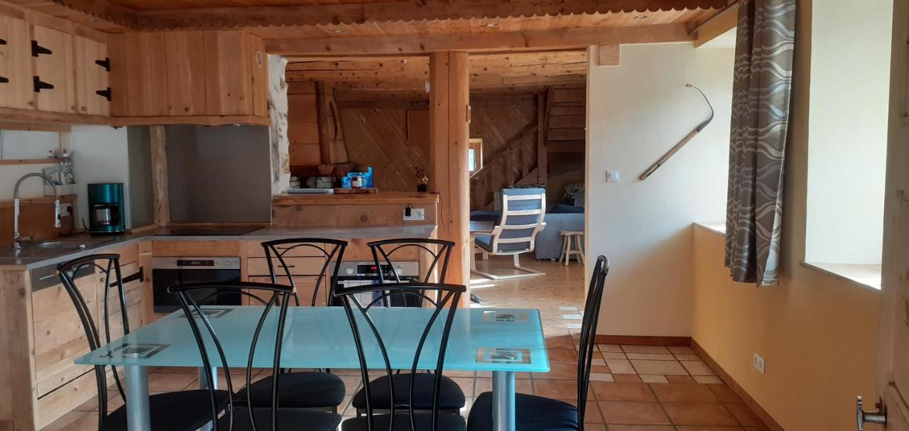 Gites Tre Le Grenier Les Moussieres Exteriör bild
