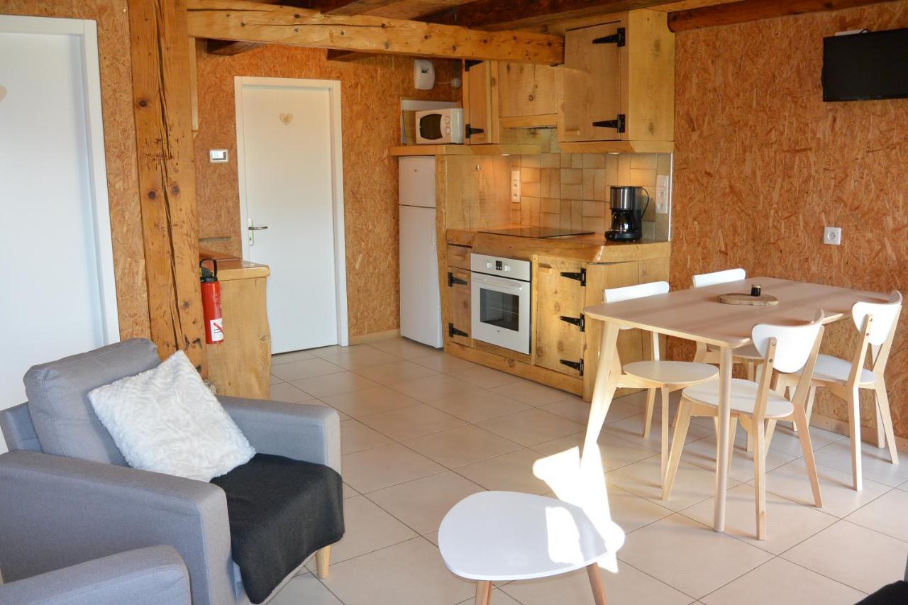 Gites Tre Le Grenier Les Moussieres Exteriör bild